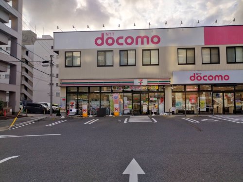 コンビニ　セブンイレブン・名古屋今池３丁目店（コンビニ）まで221m