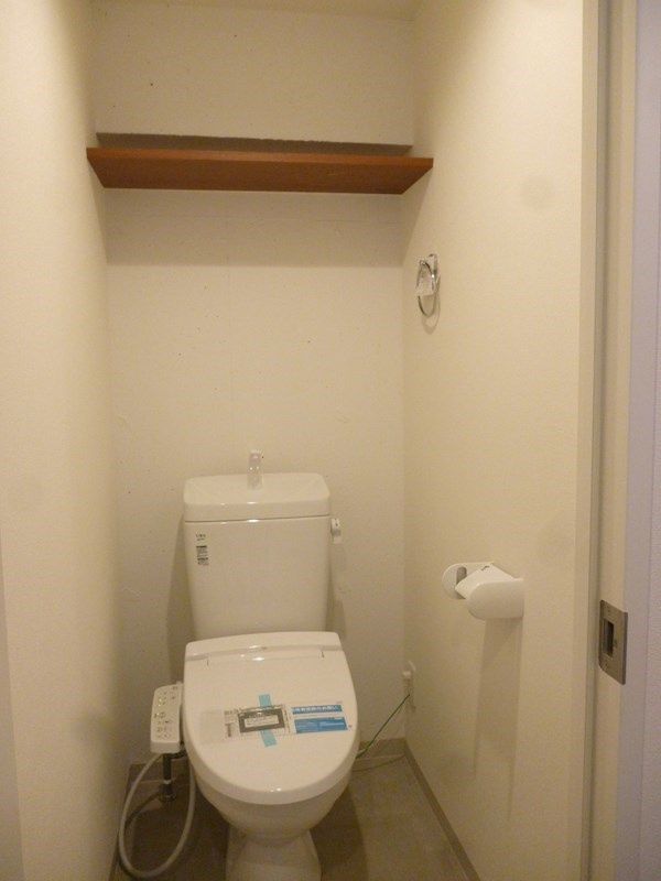 トイレ　（別タイプ参考写真）朝日動坂マンション　文京区千駄木4