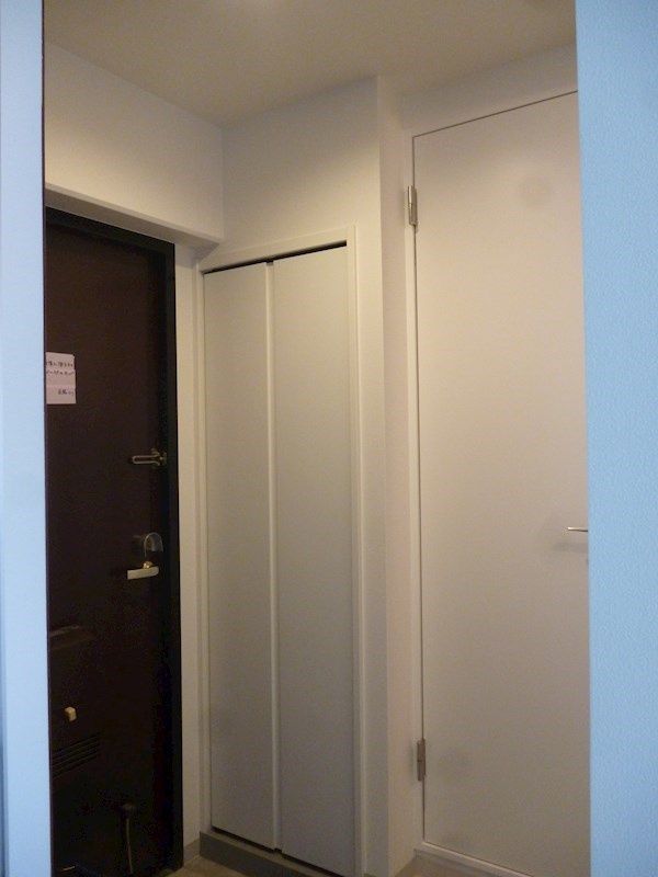 玄関　（別タイプ参考写真）朝日動坂マンション　文京区千駄木4