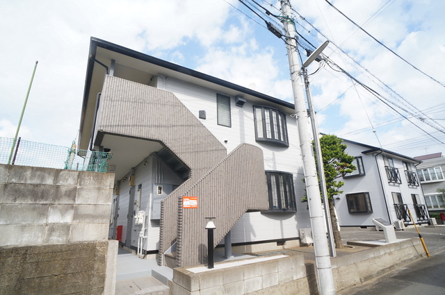建物外観　外観　共用階段