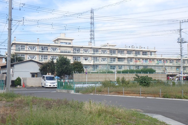 小学校　川越市立泉小学校（小学校）まで400m