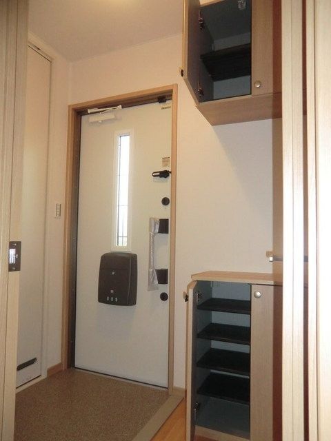 玄関　シューズボックス完備