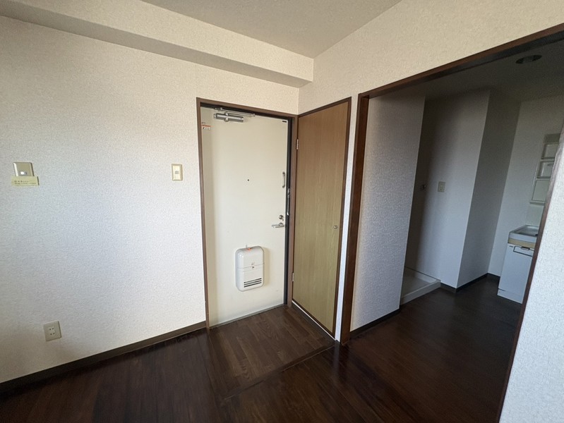シャトル大久保の玄関写真