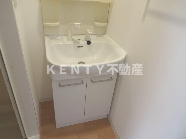 洗面設備　使いやすい洗面所です