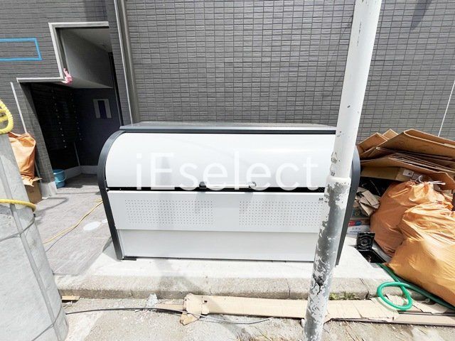 その他共有部分　敷地内ゴミ置き場があります