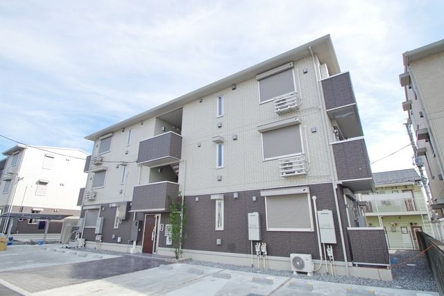 小田急小田原線 海老名駅 徒歩16分 築8年