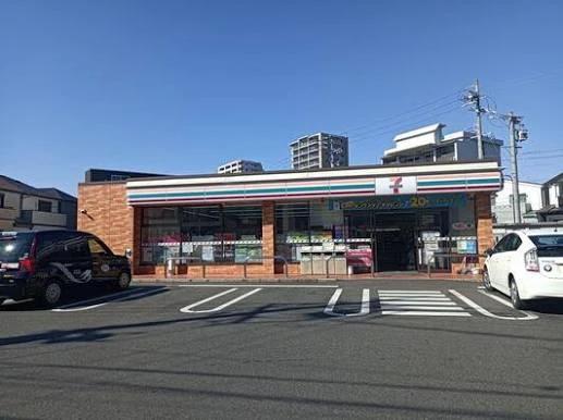 コンビニ　セブンイレブン 名古屋大秋町2丁目店（コンビニ）まで70m