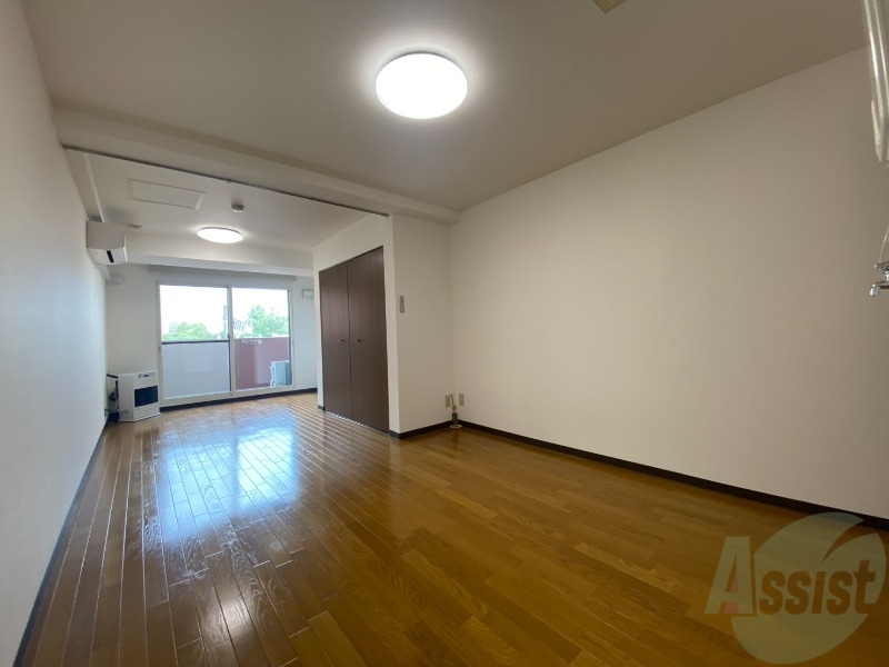 居室・リビング　広くてキレイなお部屋が広がっていて、充実した生活が送れそう。