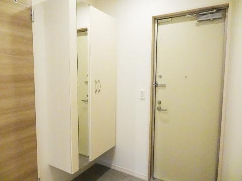 玄関　靴箱あり