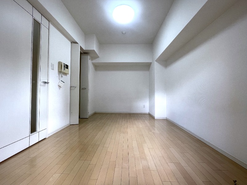 スワンズ神戸三宮イーストの居間写真