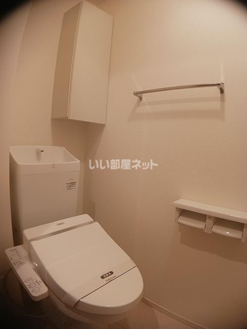 真岡鉄道 下館二高前駅 徒歩7分 2階建 築10年のトイレ写真