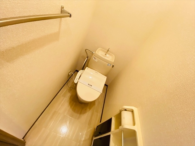 トイレ　同一建物内１０５号室内装写真転載
