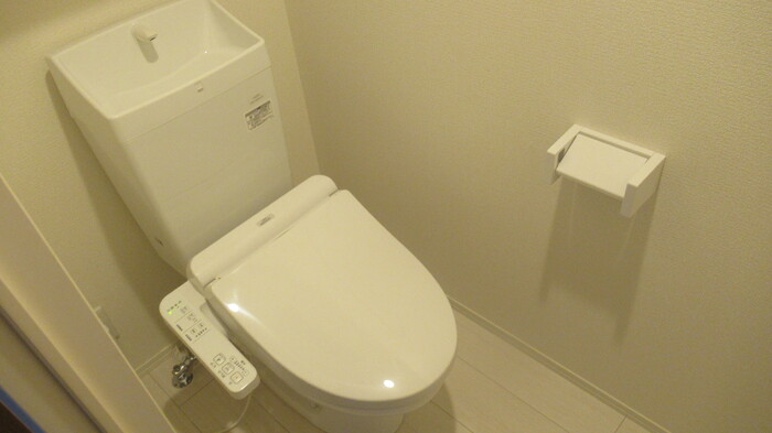トイレ　清潔感のあるトイレです