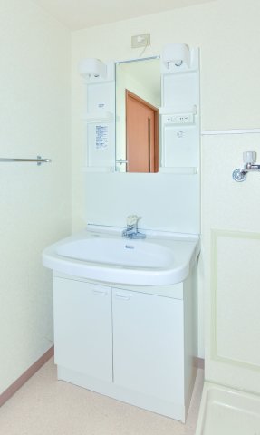 HAT神戸・脇の浜 16号棟の内装写真
