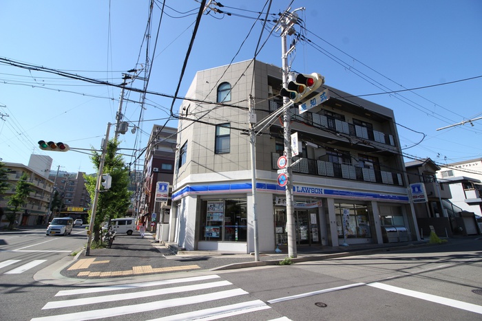 コンビニ　ローソン（コンビニ）まで160m