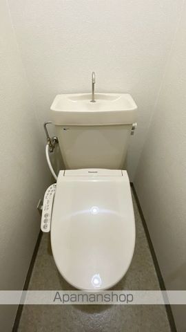 山陽新幹線 岡山駅 徒歩14分 2階建 築31年のトイレ写真