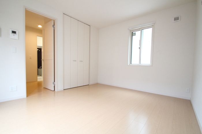 居室・リビング　7帖のフローリングのお部屋です☆
