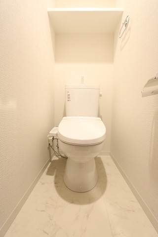 地下鉄空港線 東比恵駅 徒歩8分 14階建 築10年のトイレ写真