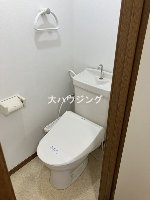 ルーミー東大井のトイレ写真