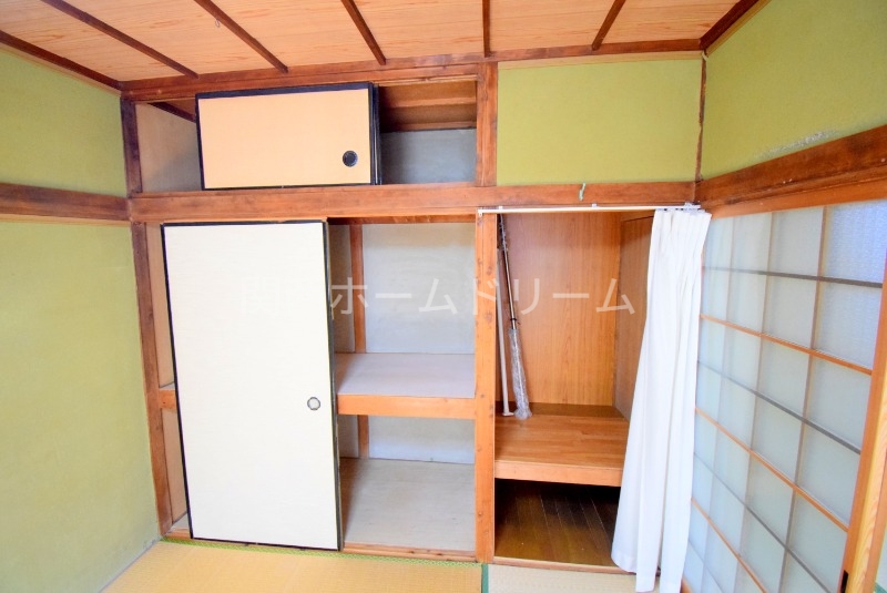 小路町15-35平屋の内装写真