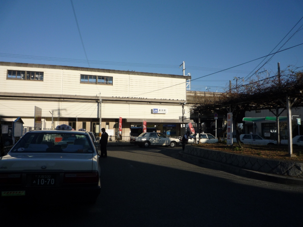 コンビニ　セブンイレブン キヨスクJR星田駅改札口店（コンビニ）まで126m