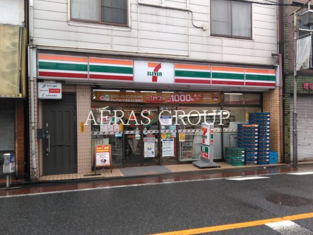 コンビニ　セブンイレブン大田区六郷土手駅前店（コンビニ）まで186m