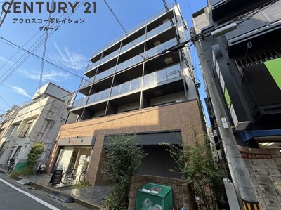 建物外観　オートロックで外部の人間が簡単に出入りできないため安心です。