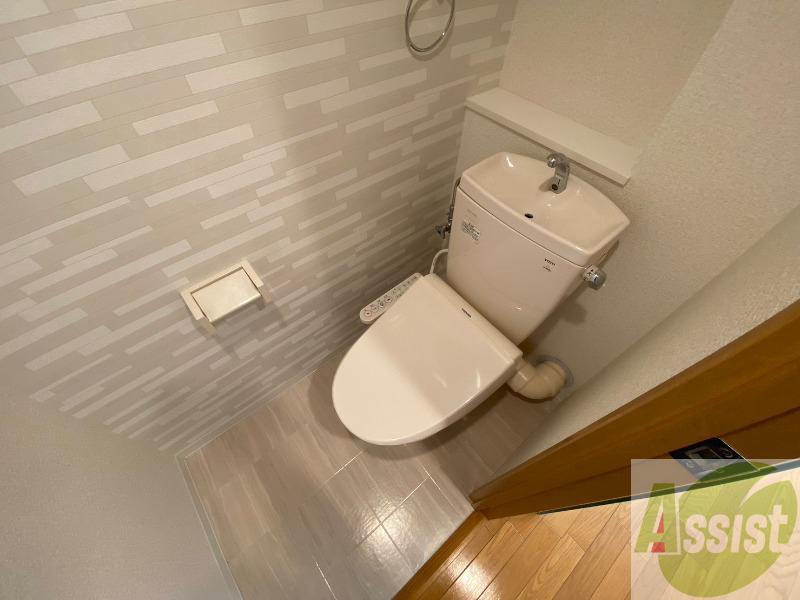 トイレ　トイレです。ウォシュレット付を探している方、おすすめです。