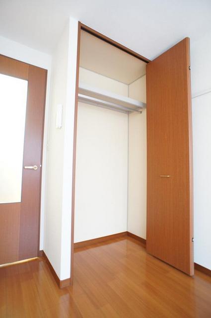 収納　奥行きのあるクローゼットタイプ！