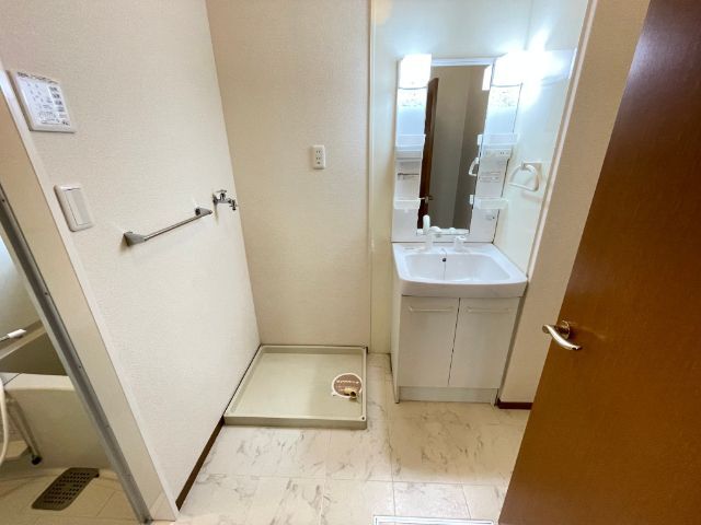 洗面設備　１０５号室