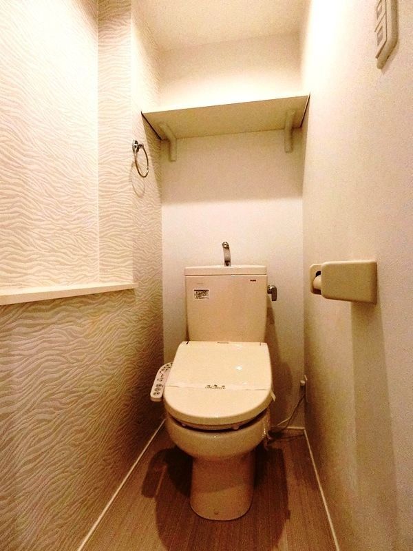 ルミナス岸部中のトイレ写真