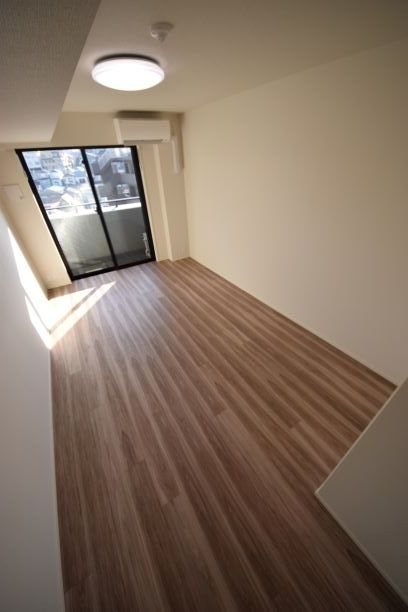 居室・リビング　同物件別部屋写真