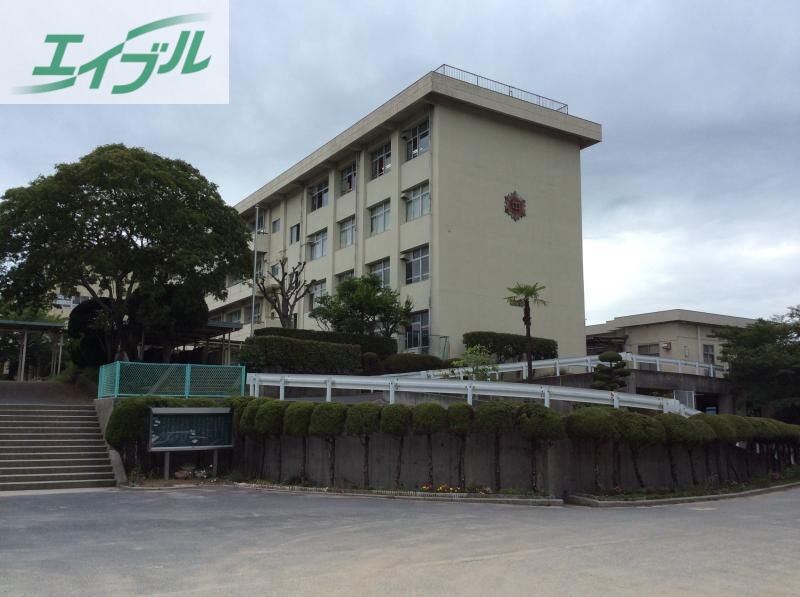 中学校　岡山市立旭東中学校（中学校）まで1611m
