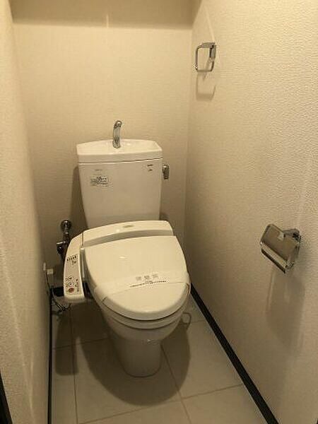 トイレ　落ち着いたトイレです