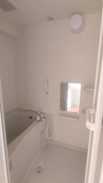 バス・シャワールーム　別部屋同タイプ