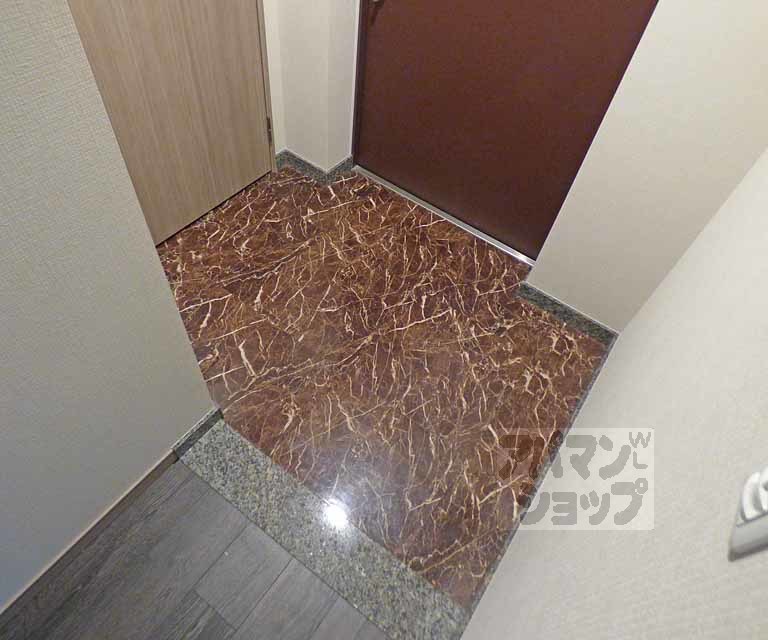 SOHO烏丸の玄関写真