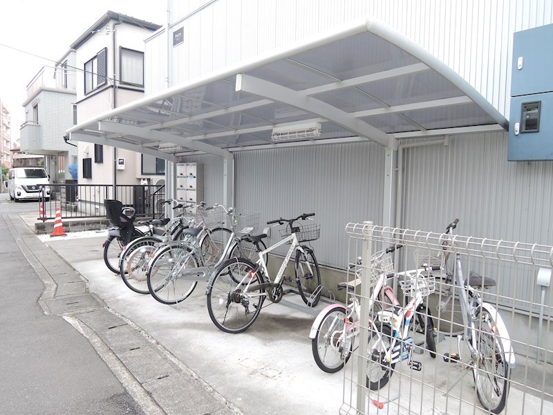 その他共有部分　屋根付きの駐輪場