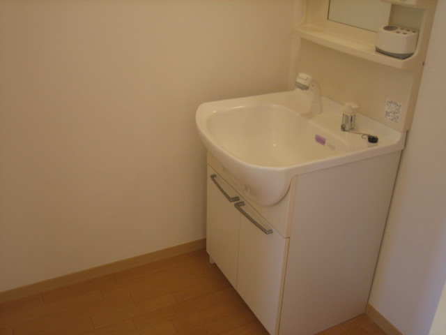 洗面設備　同タイプ参照