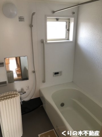 バス・シャワールーム　ゆったり過ごせるお風呂です