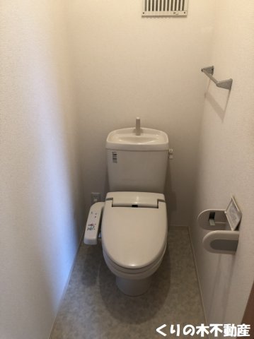 トイレ　トイレもきれいです
