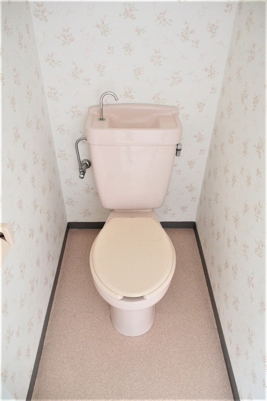 地下鉄御堂筋線 あびこ駅 徒歩6分 4階建 築37年のトイレ写真