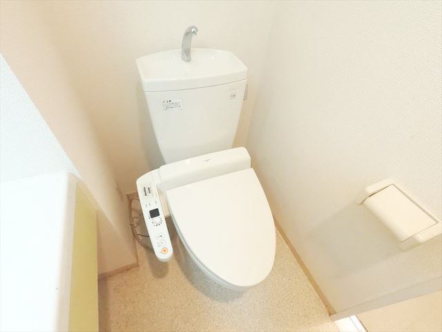 ＪＲ東海道本線 六甲道駅 徒歩5分 2階建 築23年のトイレ写真