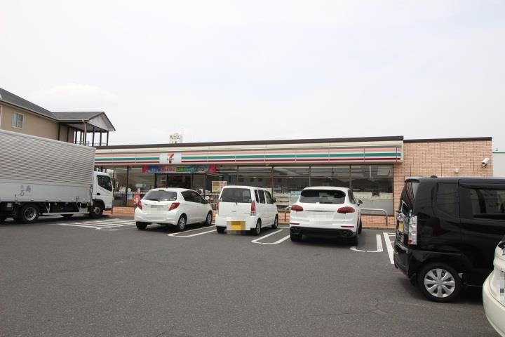 コンビニ　セブンイレブン豊成３丁目店（コンビニ）まで255m