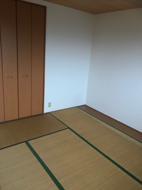 その他部屋・スペース　和室６帖。タンス置きスペース有で実質７帖。