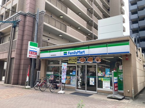 コンビニ　ファミリーマート 東別院駅前店（コンビニ）まで91m
