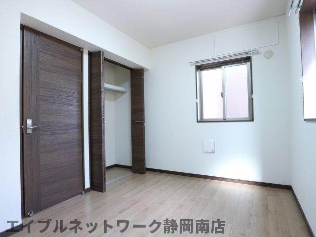 その他　コンパクトで使いやすい洋室です