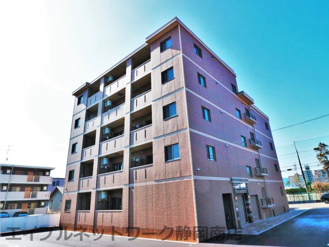 建物外観　おしゃれな外観です