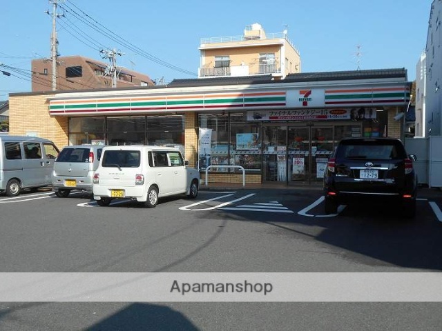 コンビニ　セブンイレブン（コンビニ）まで404m