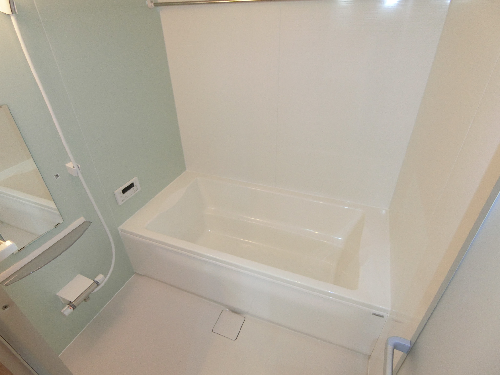 バス・シャワールーム　追い焚きバス