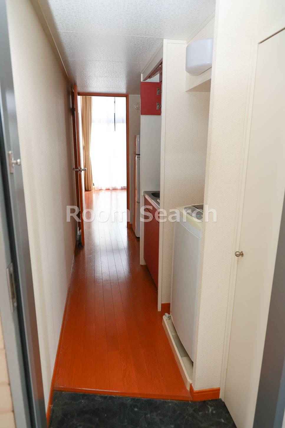 玄関　シューズ収納有